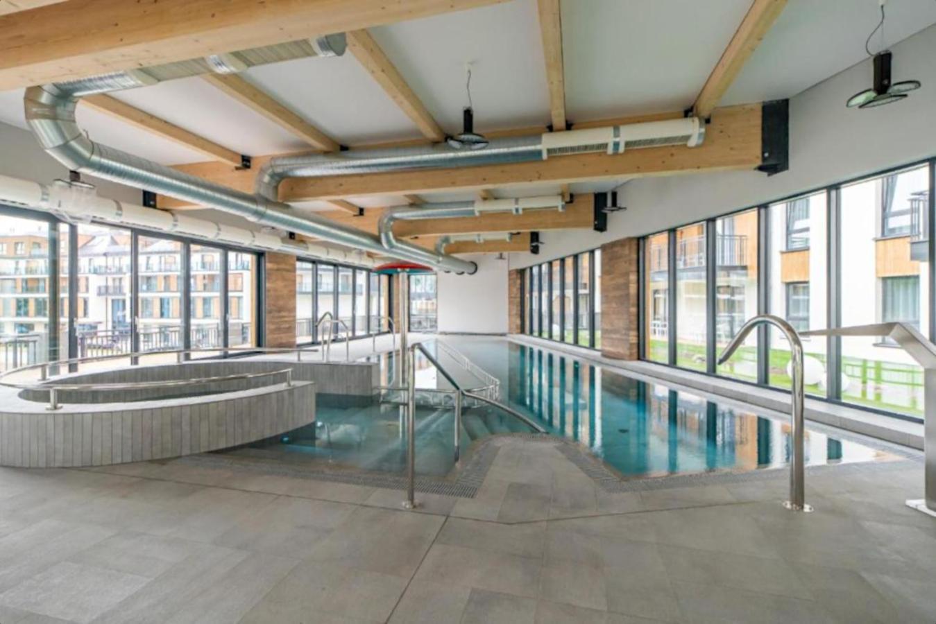 Bel Mare Leaf With Balcony By Renters Apartament