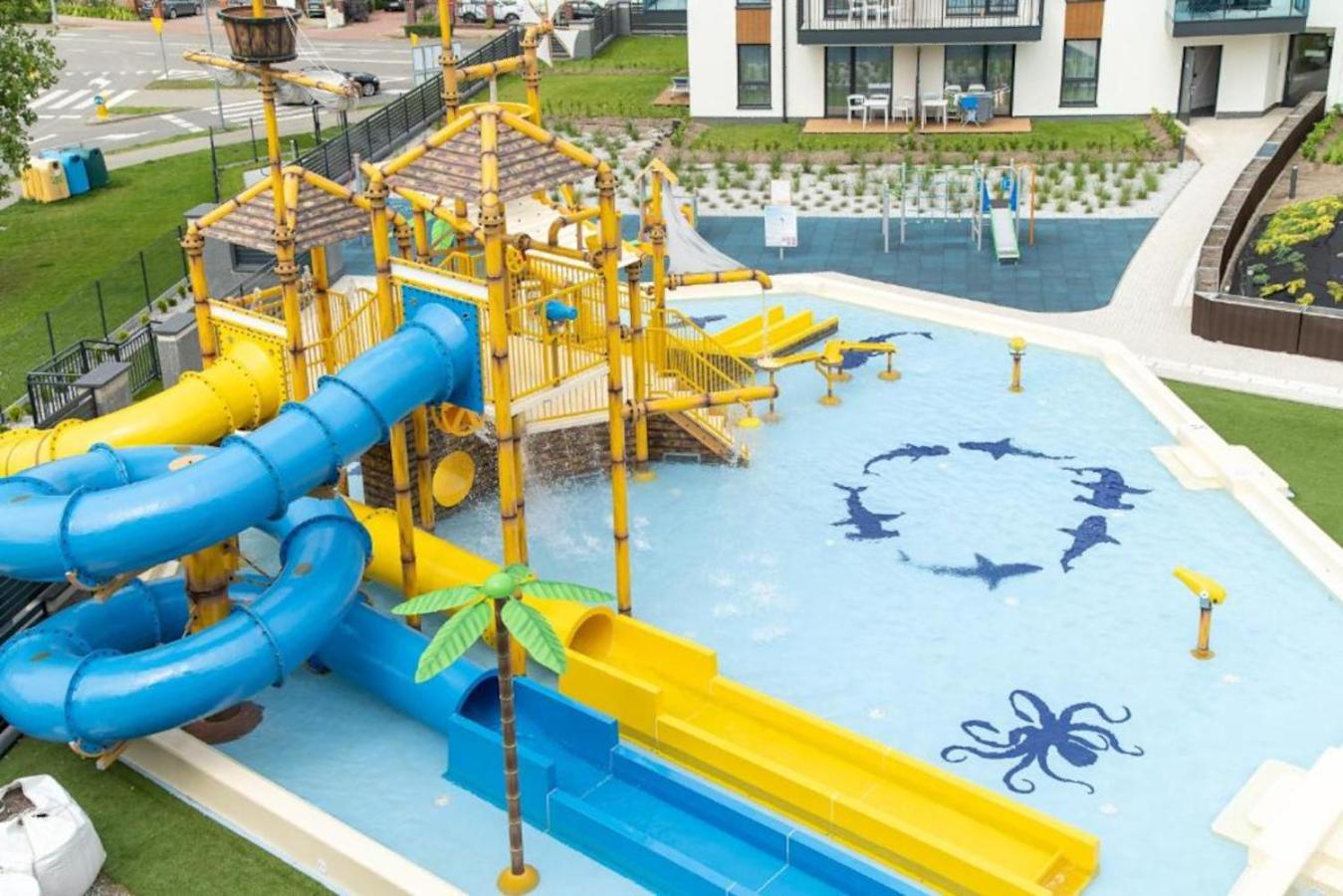 Bel Mare Leaf With Balcony By Renters Apartament Międzyzdroje
